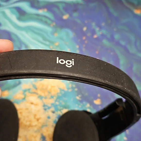 Logitech Wireless Headset - Picture 4 of 4